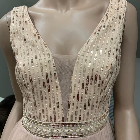 Elegant Sequined Floral Lace Double V-Neck Party Dress - Picture 3 of 14